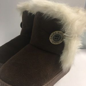 Toddler Size 7 Furry Boots!